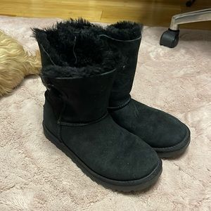 Ugg black shirt boots sz 7
